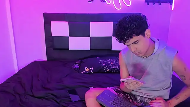 Lucky boys  X online show from 04-15-26, 01:48