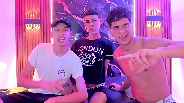 Snapshot of Lucky_boys__X chatting on 03-02-26, 02:02 Lucky boys X online show from 03-02-26, 02:02