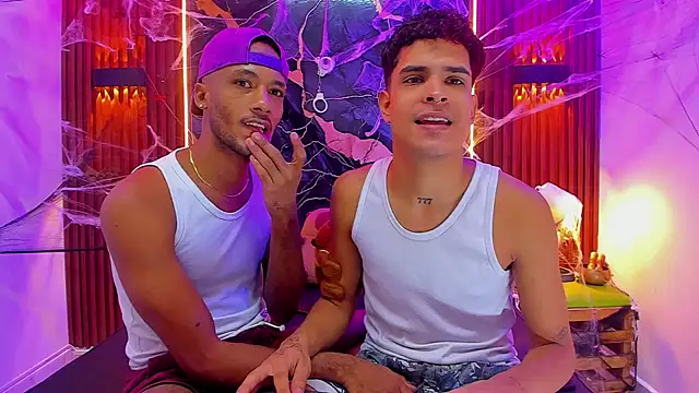 Snapshot of Lucky_boys__X chatting on 10-28-25, 11:42 Lucky boys X online show from 10-28-25, 11:42