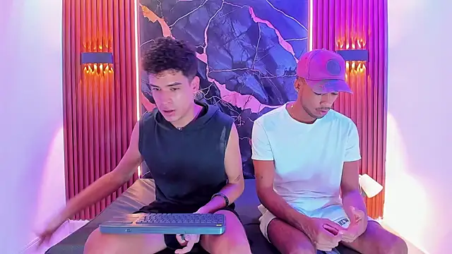 Snapshot of Lucky_boys__X chatting on 09-26-25, 11:39 Lucky boys X online show from 09-26-25, 11:39