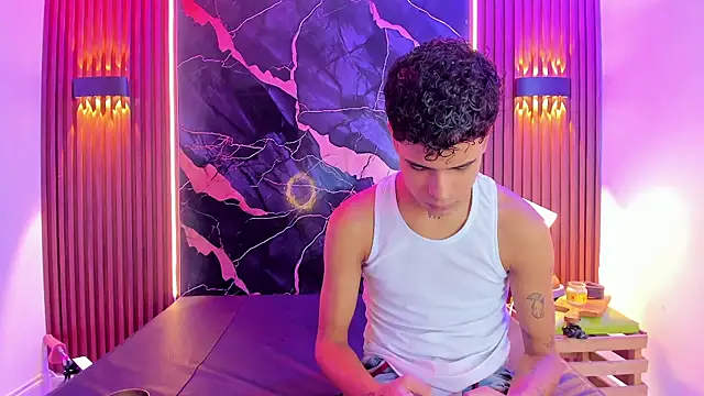 Snapshot of Lucky_boys__X chatting on 11-14-25, 12:53 Lucky boys X online show from 11-14-25, 12:53