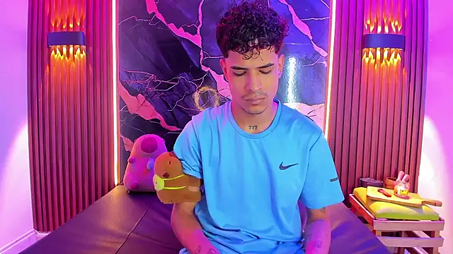 Snapshot of Lucky_boys__X chatting on 11-11-25, 12:55 Lucky boys X online show from 11-11-25, 12:55