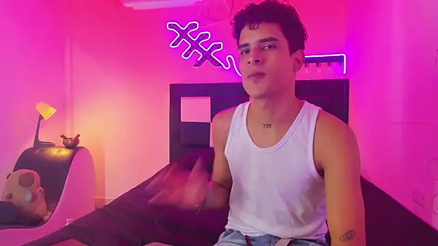 Snapshot of Lucky_boys__X chatting on 10-05-25, 06:09 Lucky boys X online show from 10-05-25, 06:09