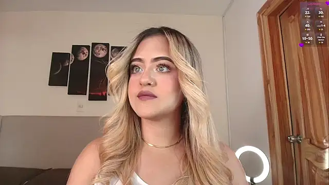 MaryMoon  online show from 04-10-26, 06:15