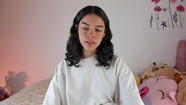 Snapshot of maddy_parker__ chatting on 03-22-26, 12:25 maddy parker online show from 03-22-26, 12:25