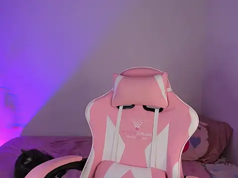 maddy parker   online show from 01-09-26, 01:01