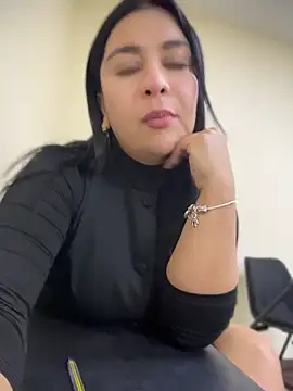 IrisDuvall online show from 04-30-26, 11:31