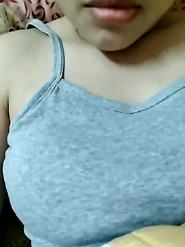 Snapshot of Ella_sex001 chatting on 10-05-25, 06:15 Ella sex001 online show from 10-05-25, 06:15