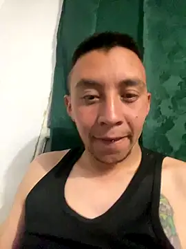 Snapshot of eslabon19 chatting on 09-15-25, 04:57 eslabon19 online show from 09-15-25, 04:57