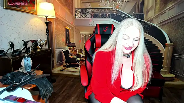 Nina Devillle online show from 02-19-26, 01:24