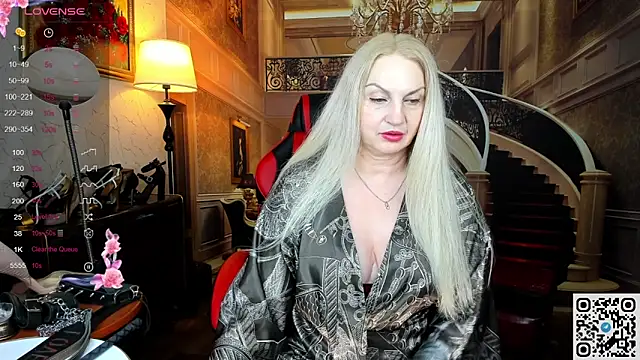 Nina Devillle online show from 05-30-26, 12:06