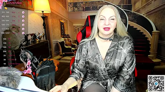 Nina Devillle online show from 02-24-26, 11:38