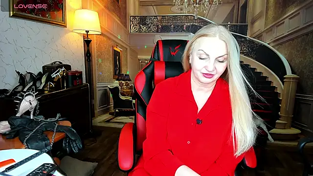 Nina Devillle online show from 02-17-26, 11:35