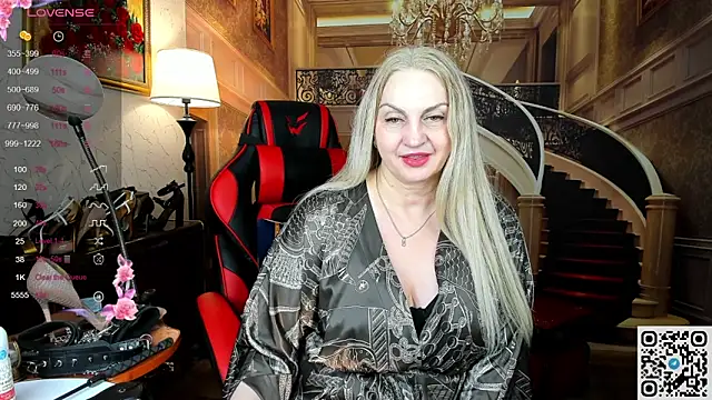 Nina Devillle online show from 05-25-26, 02:00