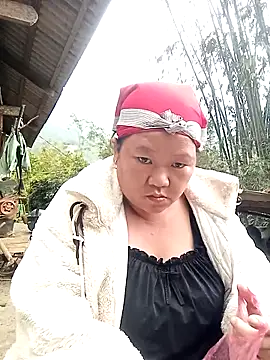 Snapshot of riso-00 chatting on 04-01-26, 04:25 riso-00 online show from 04-01-26, 04:25