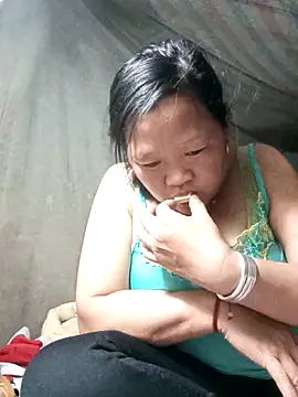 Snapshot of riso-00 chatting on 03-17-26, 04:59 riso-00 online show from 03-17-26, 04:59