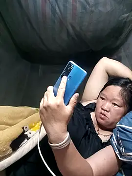 Snapshot of riso-00 chatting on 03-21-26, 12:09 riso-00 online show from 03-21-26, 12:09