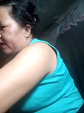 Snapshot of riso-00 chatting on 03-28-26, 12:39 riso-00 online show from 03-28-26, 12:39