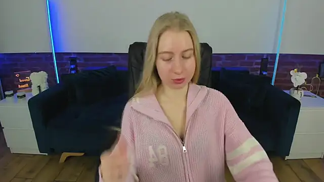 Alina Blonde online show from 02-16-26, 06:34