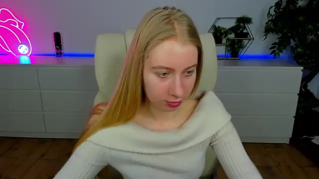 Alina Blonde online show from 02-15-26, 06:36