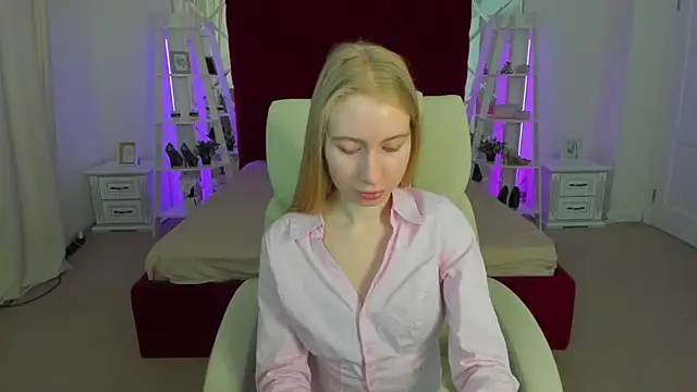 Alina Blonde online show from 04-12-26, 06:05