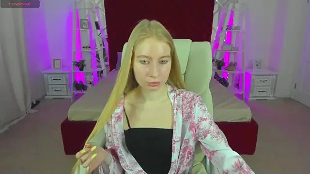 Alina Blonde online show from 06-16-26, 05:40