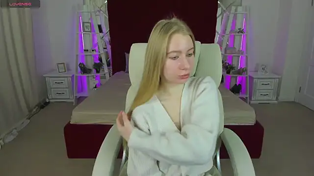 Alina Blonde online show from 04-23-26, 05:36