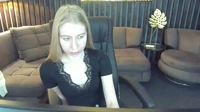 Alina Blonde online show from 05-05-26, 05:32