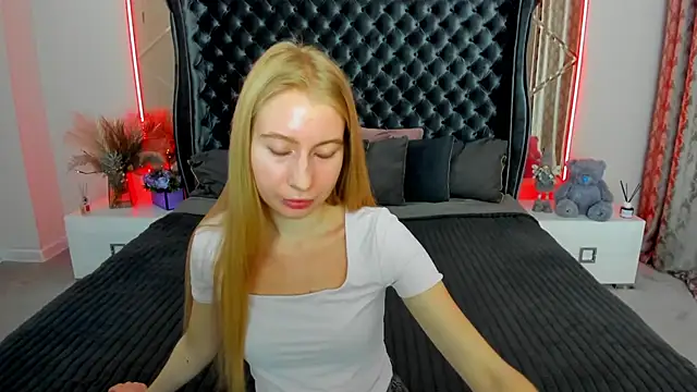 Alina Blonde online show from 06-04-26, 05:34