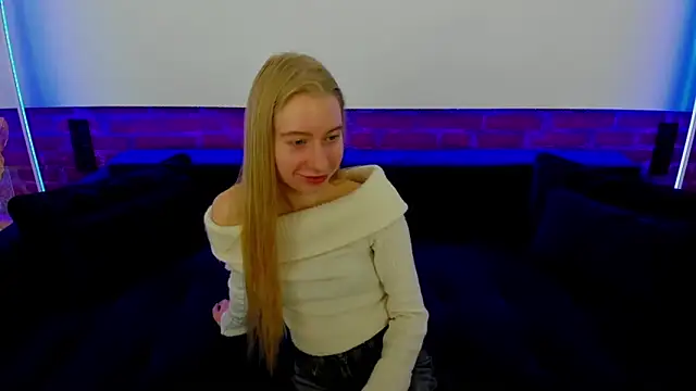 Alina Blonde online show from 12-02-25, 06:48