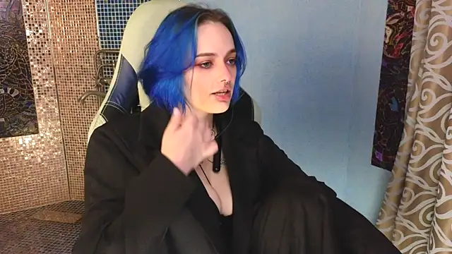 Snapshot of Eniferi chatting on 10-22-25, 02:05 Eniferi online show from 10-22-25, 02:05