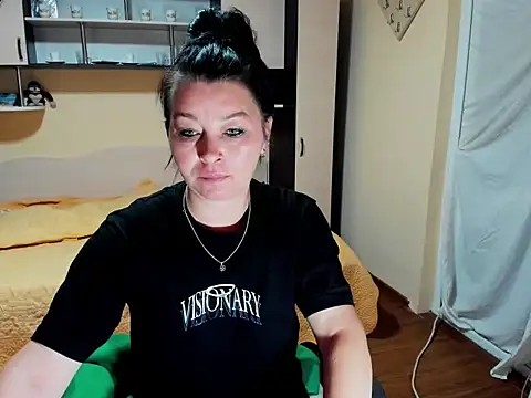 Soffy Skye online show from 05-08-26, 05:00