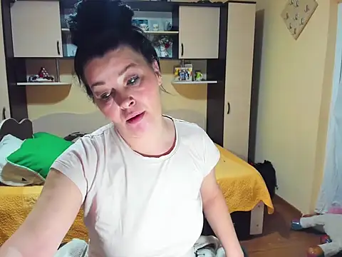 Soffy Skye online show from 02-15-26, 05:41