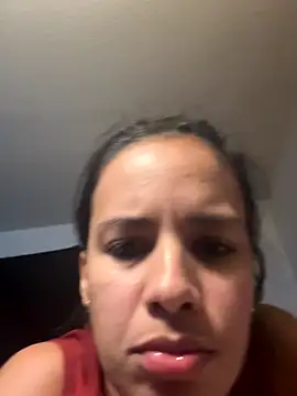 Snapshot of 1989ladiva chatting on 10-13-25, 07:21 1989ladiva online show from 10-13-25, 07:21