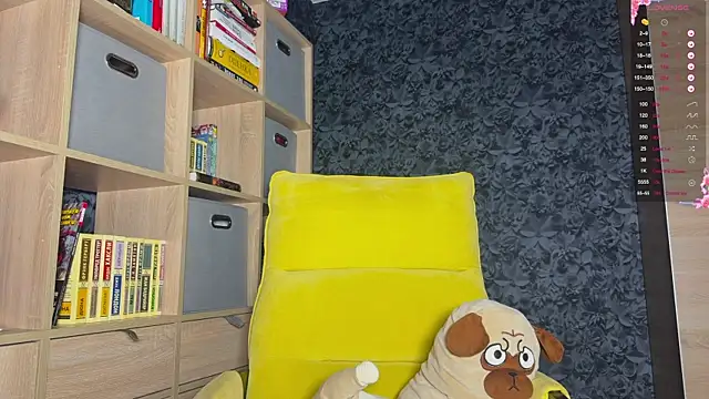 Snapshot of AzureEyes chatting on 10-20-25, 03:56 AzureEyes online show from 10-20-25, 03:56