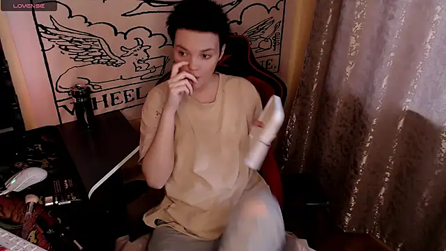 KrisNeal online show from 04-28-26, 09:24