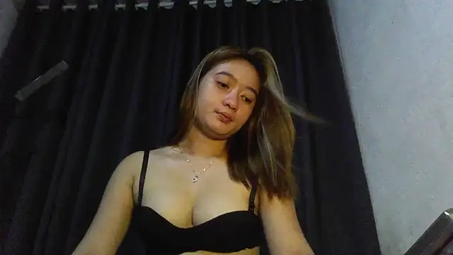 Elysia Fox online show from 05-16-26, 09:52