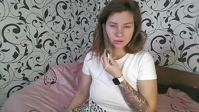 YourEmilie online show from 10-29-25, 10:03