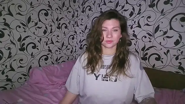 YourEmilie online show from 02-15-26, 01:32