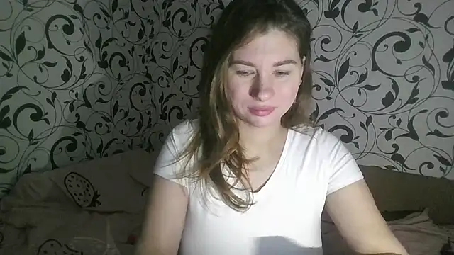 YourEmilie online show from 01-11-26, 04:47
