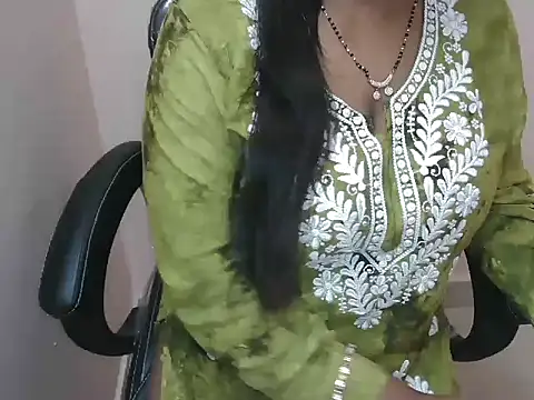 bold naina online show from 10-19-25, 04:04