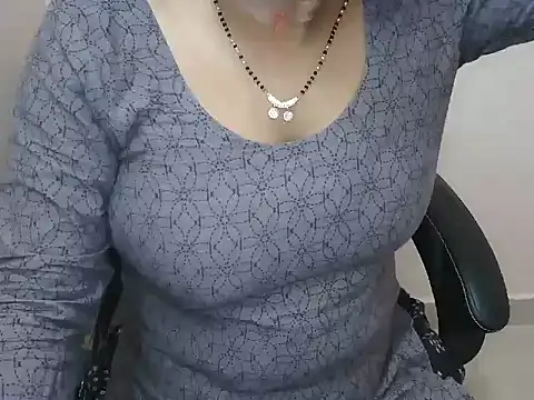 bold naina online show from 10-18-25, 03:41