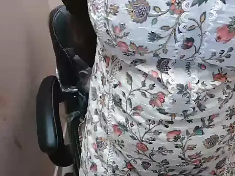 bold naina online show from 11-20-25, 04:02