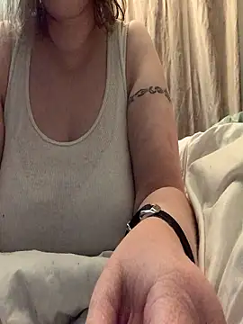 lindamarie  online show from 09-28-25, 02:24