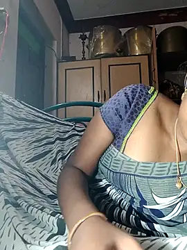 Snapshot of Tamil_Kavitha chatting on 04-14-26, 06:13 Tamil Kavitha online show from 04-14-26, 06:13