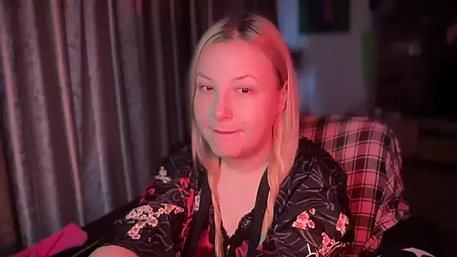 BikiHellena online show from 11-08-25, 06:39