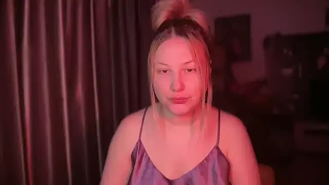 BikiHellena online show from 06-06-26, 02:28