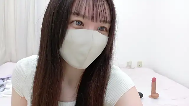  Mia land  online show from 03-25-26, 01:10