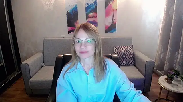 Snapshot of shy_hot_cat chatting on 10-03-25, 08:38 shy hot cat online show from 10-03-25, 08:38