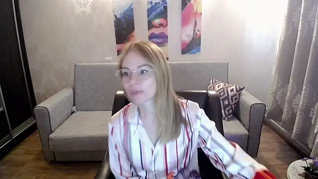 Snapshot of shy_hot_cat chatting on 09-26-25, 07:37 shy hot cat online show from 09-26-25, 07:37